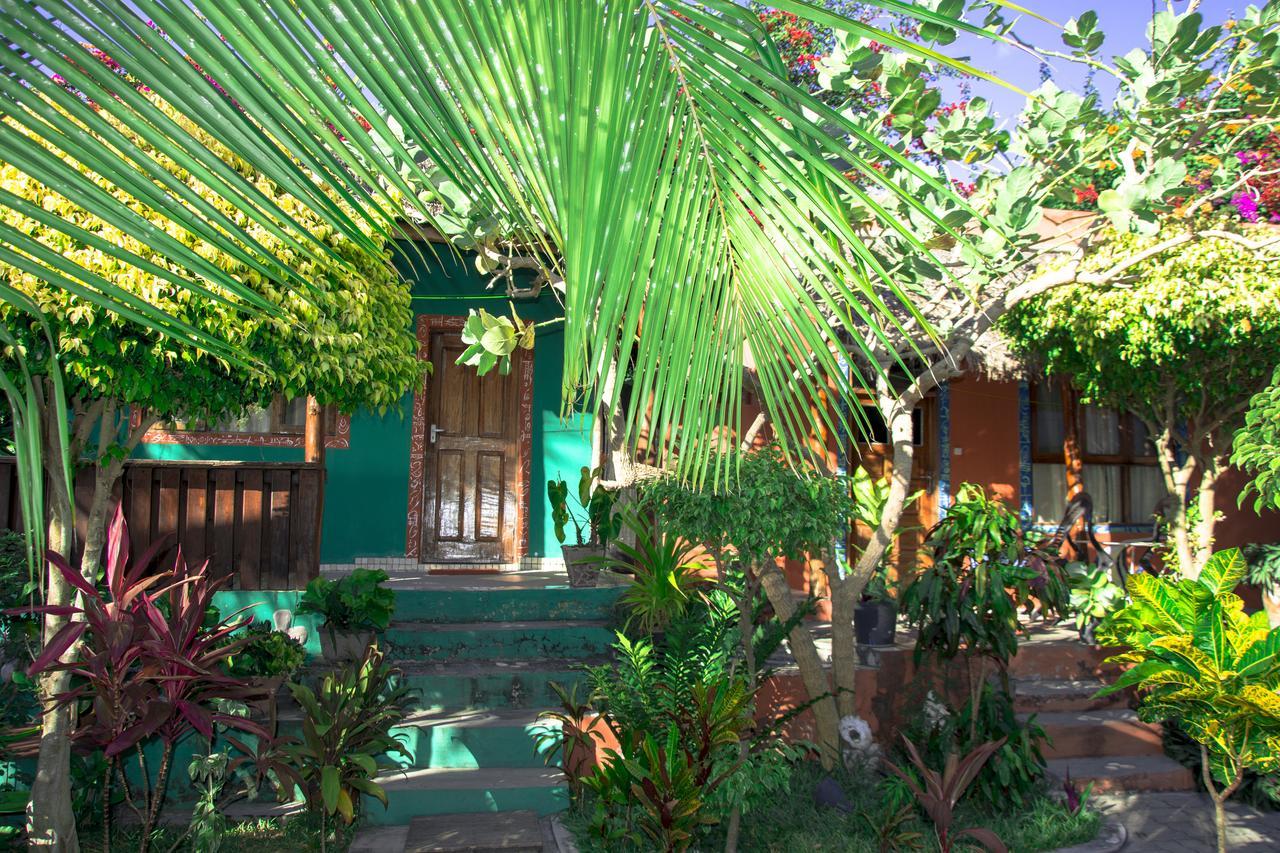Dolphin Dhow Beach Safaris Vilanculos Exterior photo